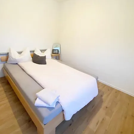 Flat For 6,best Price For Month, For Workers Apartment *