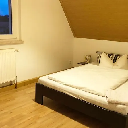 Flat For 6,best Price For Month, For Workers Apartment Elsteraue
