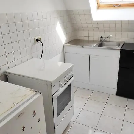 Flat For 6,best Price For Month, For Workers * Elsteraue