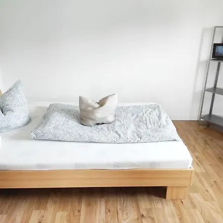 Apartment Flat For 6,best Price For Month, For Workers Elsteraue