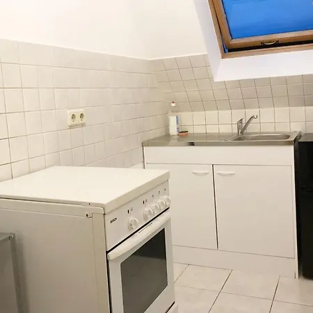 Apartment Flat For 6,best Price For Month, For Workers