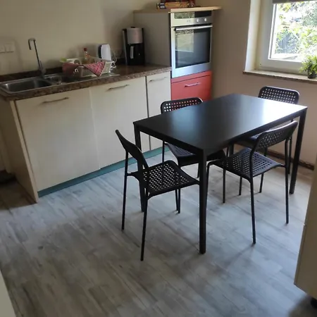 Flat For 6,best Price For Month, For Workers