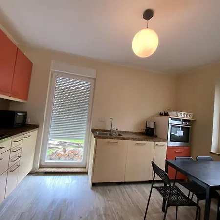 Flat For 6,best Price For Month, For Workers Appartement *