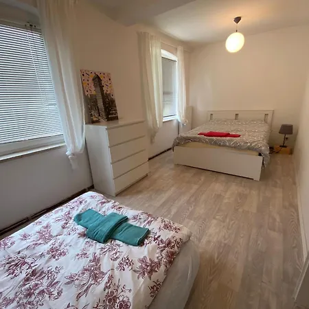 Flat For 6,best Price For Month, For Workers *