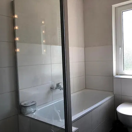 Apartament Flat For 6,best Price For Month, For Workers Elsteraue