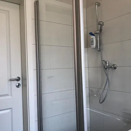 Flat For 6,best Price For Month, For Workers Apartament Elsteraue