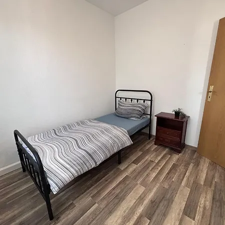 Flat For 6,best Price For Month, For Workers Appartement