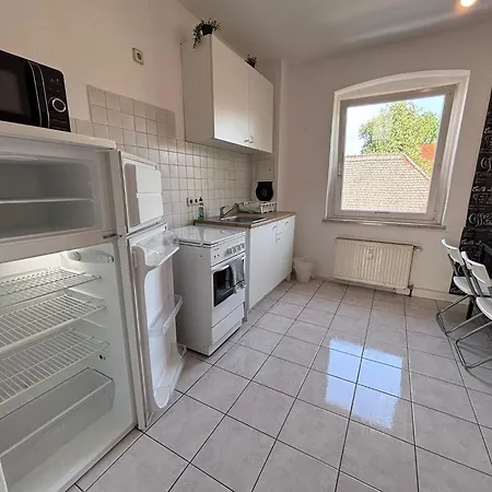 Flat For 6,best Price For Month, For Workers Elsteraue