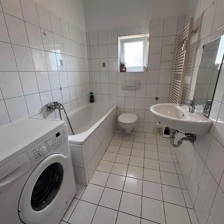 Apartament Flat For 6,best Price For Month, For Workers Elsteraue