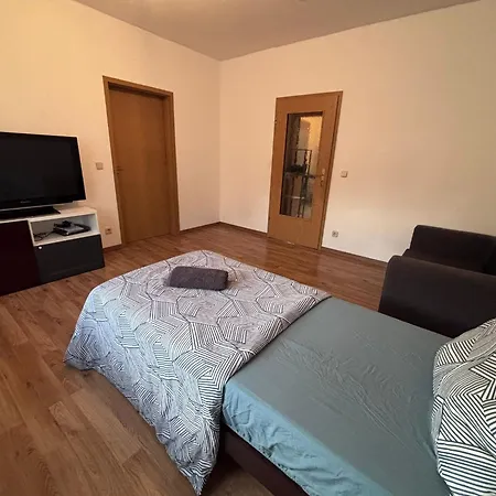 Flat For 6,best Price For Month, For Workers *