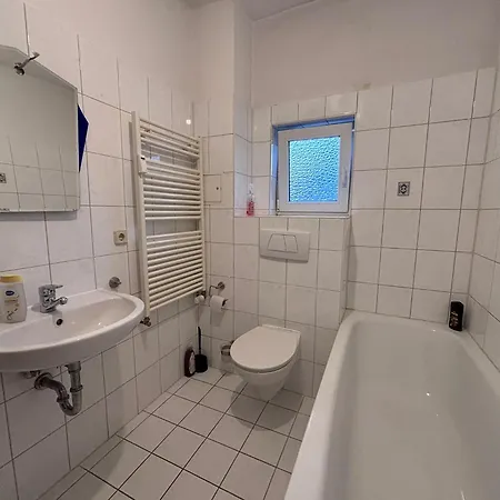 Flat For 6,best Price For Month, For Workers Elsteraue