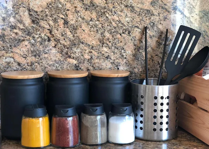 Flat For 6,best Price For Month, For Workers Elsteraue