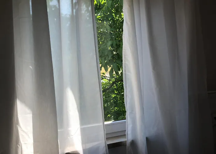 Flat For 6,best Price For Month, For Workers * Elsteraue