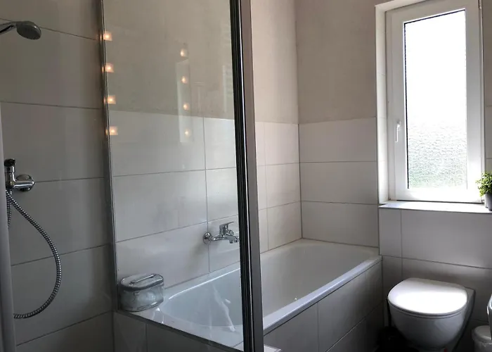 Lägenhet Flat For 6,best Price For Month, For Workers Elsteraue