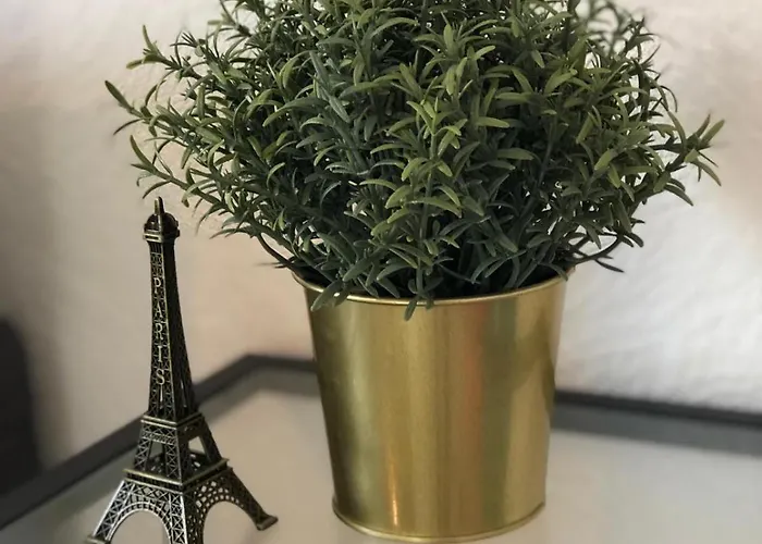 Lägenhet Flat For 6,best Price For Month, For Workers Elsteraue