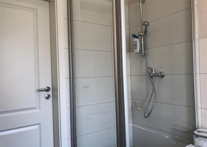 Flat For 6,best Price For Month, For Workers Lägenhet Elsteraue