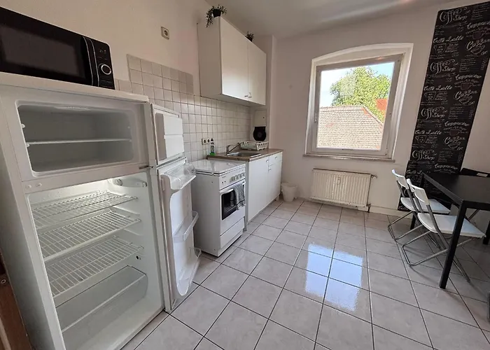 Flat For 6,best Price For Month, For Workers Elsteraue