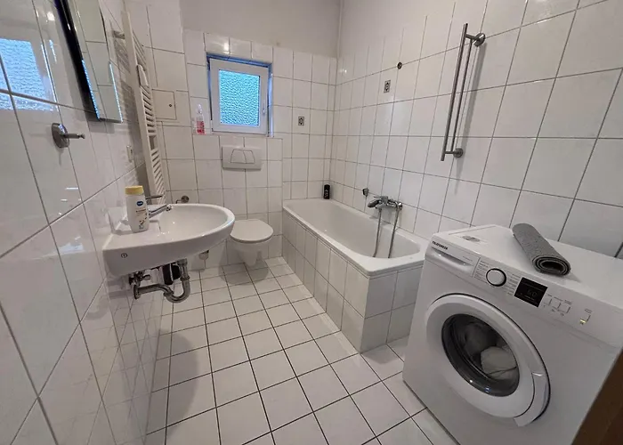 Lägenhet Flat For 6,best Price For Month, For Workers Elsteraue